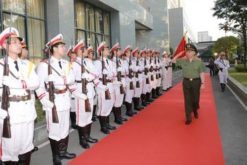 Giữ vững an ninh trật tự để TPHCM phát triển, nhân dân yên vui