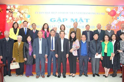 Gặp mặt cán bộ Mặt trận qua các thời kỳ
