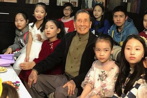 Nhạc sĩ Phạm Tuyên xúc động đón tuổi 90