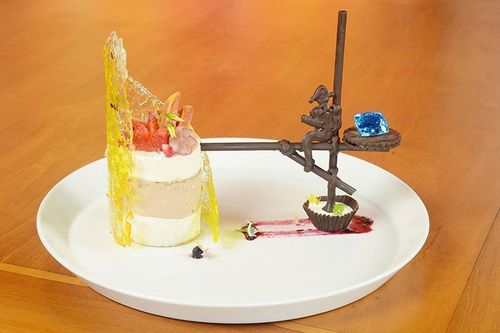 Kem nạm kim cương và 5 món tráng miệng đắt nhất hành tinh
