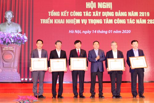 Đẩy mạnh công tác giáo dục chính trị, nâng cao chất lượng giáo dục đào tạo