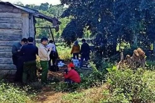 Phát hiện thi thể nam giới cháy xém dưới hố
