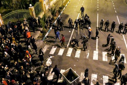 Iran bắt khoảng 30 người biểu tình liên quan vụ máy bay Ukraine