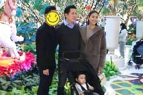 HOT: Phạm Hương xuất hiện cùng ông xã doanh nhân và con trai tại Mỹ, đúng là người đồn đoán bấy lâu nay?