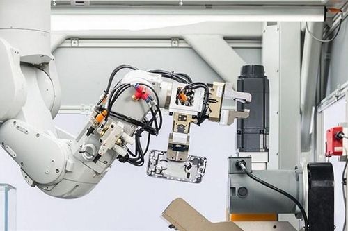 Apple sẽ sản xuất những chiếc iPhone 'mới' bằng những linh kiện 'cũ' trong tương lai