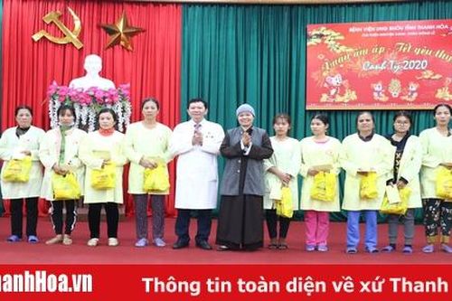 Xuân ấm áp – Tết yêu thương tại Bệnh viện Ung bướu Thanh Hóa