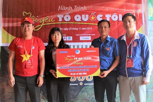 Tuổi trẻ Ðiện Biên tiếp bước cha anh