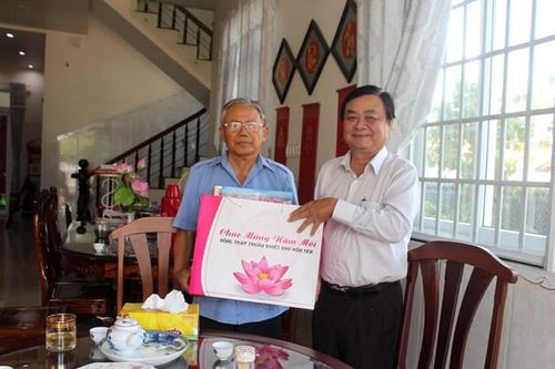 Bí thư Tỉnh ủy thăm, chúc Tết nguyên lãnh đạo, cơ quan, đơn vị trong và ngoài tỉnh