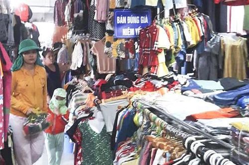 Tạo không gian an toàn cho người dân tham quan, mua sắm tết