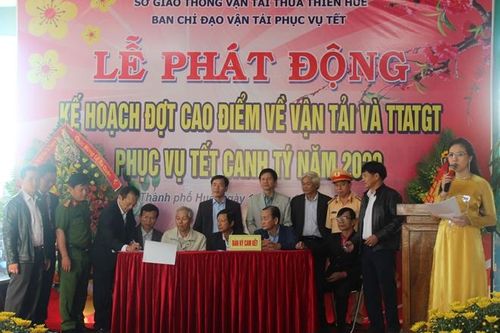 Thừa Thiên Huế ra quân đợt cao điểm TTATGT dịp Tết Canh Tý