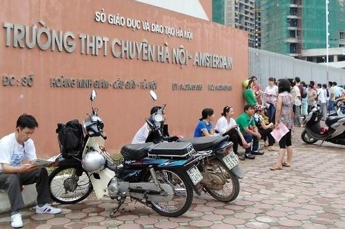 Hà Nội: Bốn trường THPT chuyên tổ chức thi tuyển bổ sung vào ngày 15/1
