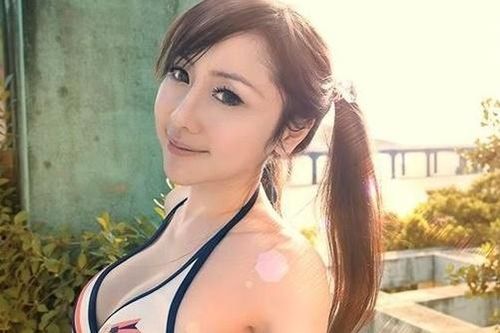 Người mẫu tiết lộ về việc bán thân trong giới showbiz Đài Loan