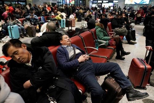 Hàng trăm triệu dân Trung Quốc bắt đầu về quê ăn Tết