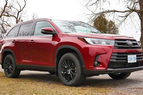 Hàng loạt xe Toyota đời mới đang đi bỗng dưng chết máy giữa đường