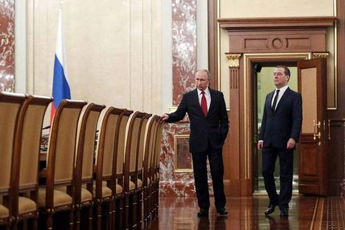 Thủ tướng Medvedev từ chức, mở đường cho Tổng thống Putin sửa Hiến pháp