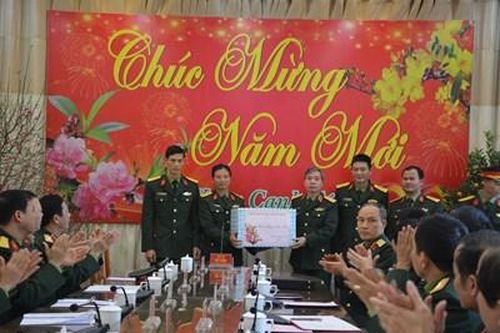 Lãnh đạo Tổng cục Chính trị thăm và chúc Tết các đơn vị
