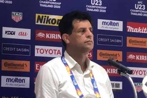 HLV Iraq: 'VAR giúp U23 Thái Lan vào tứ kết'