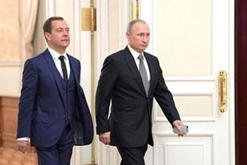 Thủ tướng Medvedev tuyên bố toàn bộ Chính phủ Nga từ chức
