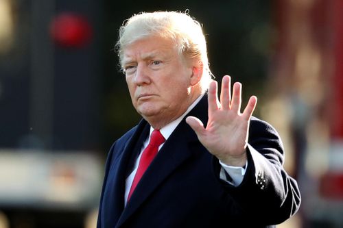 Tổng thống Trump chỉ trích Apple không giúp FBI mở khóa iPhone