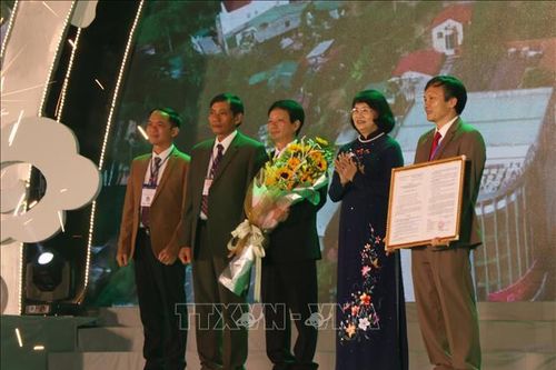 Phó Chủ tịch nước dự lễ công bố thành lập thành phố Gia Nghĩa, tỉnh Đắk Nông