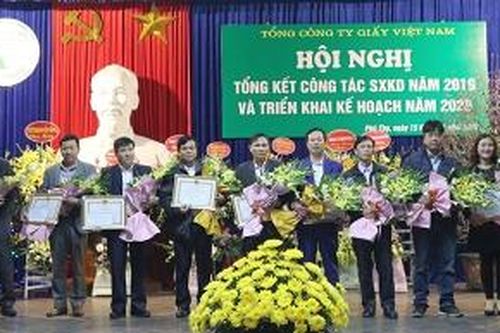 Tổng Công ty Giấy Việt Nam nộp ngân sách Nhà nước 100 tỷ đồng
