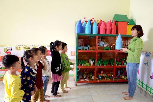 Xuân về trường mới