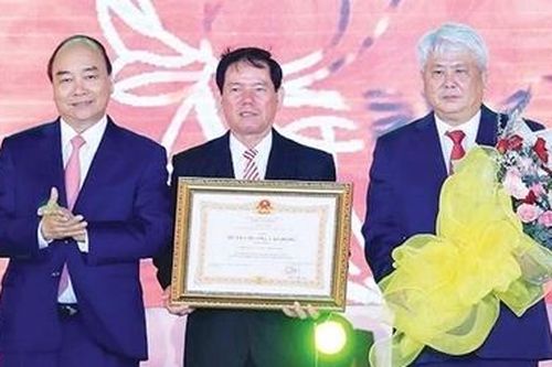 Trà Vinh đón nhận Huân chương Lao động hạng Nhất