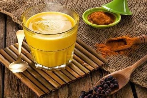 Uống sữa nghệ theo cách này tốt chẳng kém nhân sâm lại cực dễ làm với giá quá đỗi 'hạt dẻ'