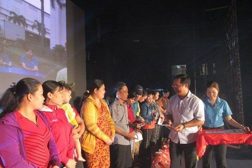 Long An tổ chức Tết sum vầy cho công nhân