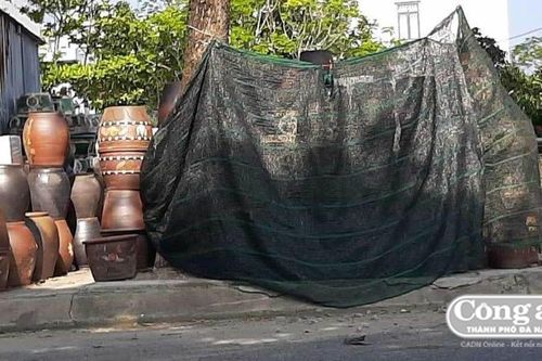 'Nút thắt' trên vỉa hè