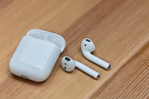 Apple thống trị thị trường tai nghe không dây năm 2019