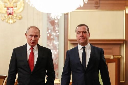 Địa chấn chính trường Nga: Tổng thống Putin lên kế hoạch rời Điện Kremlin, Thủ tướng Medvedev từ chức