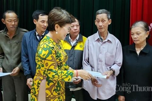 Đà Nẵng: 'Xuân yêu thương' đến với các gia đình có hoàn cảnh khó khăn