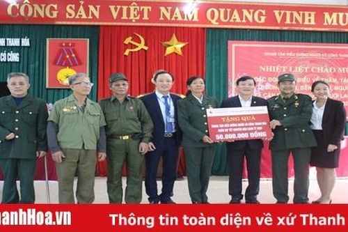 Agribank Thanh Hóa tặng quà tại Trung tâm điều dưỡng người có công tỉnh Thanh Hóa và Trung tâm Bảo trợ số 2 Thanh Hóa
