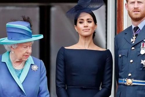 Lời tiên tri rợn người từ bạn thân Công nương Diana: Sự cố hoàng gia và chuyện Hoàng tử Harry ly hôn vợ