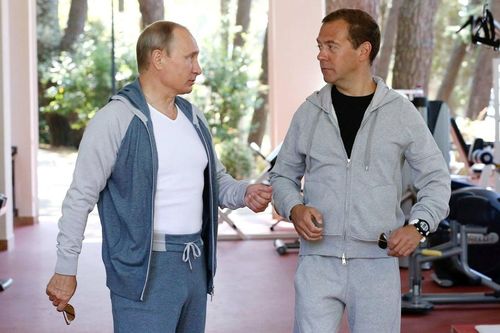 Dmitry Medvedev và 30 năm bên cạnh TT Putin