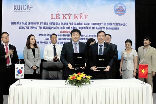 Ký kết biên bản thảo luận về dự án phục hồi đô thị xanh và thông minh