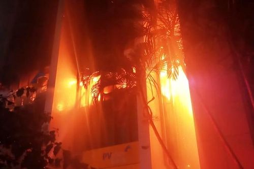 Vụ cháy tòa nhà dầu khí Thanh Hóa: Thêm 1 nạn nhân thiệt mạng, 3 cảnh sát PCCC bị thương