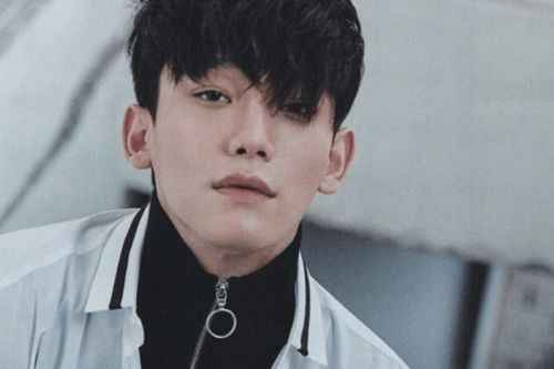 Người hâm mộ yêu cầu Chen (EXO) rời nhóm sau thông báo kết hôn