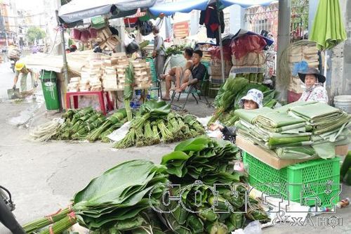 Thịt heo tăng giá, chợ lá dong ngã ba Ông Tạ lác đác người mua