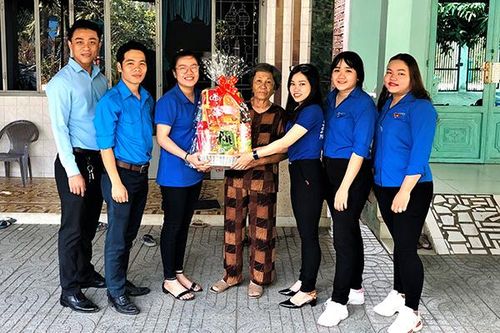 Biên Hòa và Thống Nhất đảm bảo tiến độ cấp phát tiền, quà Tết đến người dân