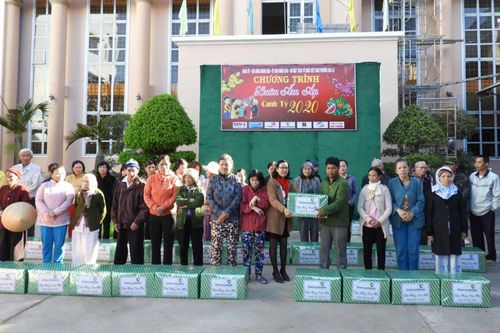'Xuân ấm áp Canh Tý 2020' cho người nghèo