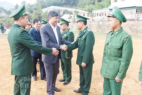 Đồng chí Bí thư tỉnh ủy thăm, chúc Tết tại huyện Mộc Châu, Vân Hồ