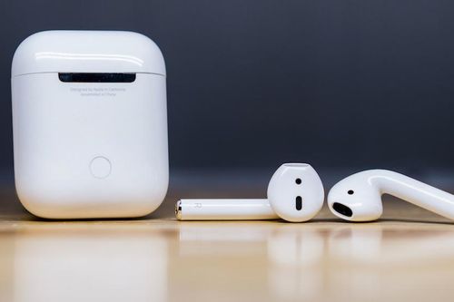 Apple bán 60 triệu AirPods, chiếm nửa thị trường tai nghe không dây