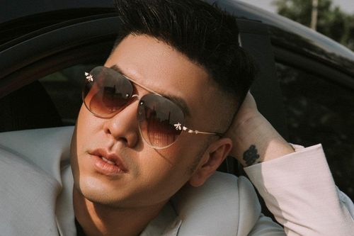 Akira Phan trở lại showbiz sau phẫu thuật thẩm mỹ
