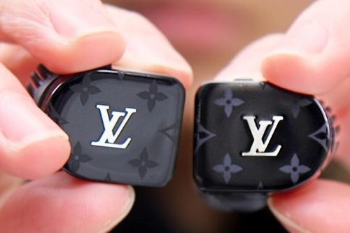Tai nghe từ Louis Vuitton giá ngang iPhone 11 Pro Max