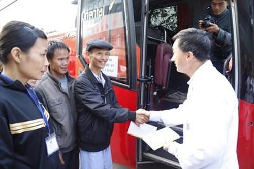 400 người bệnh về quê đón Tết trên những 'Chuyến xe yêu thương'