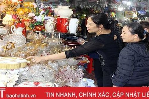 Sức mua hàng Tết ở Hà Tĩnh tăng nhanh từng ngày!