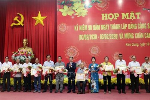 Kiên Giang: Kỷ niệm 90 năm Ngày thành lập Đảng và mừng Xuân Canh Tý 2020