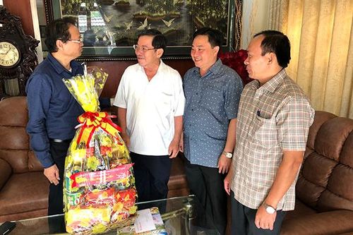 Chủ nhiệm UBKT Tỉnh ủy thăm và chúc tết các đồng chí nguyên lãnh đạo tỉnh